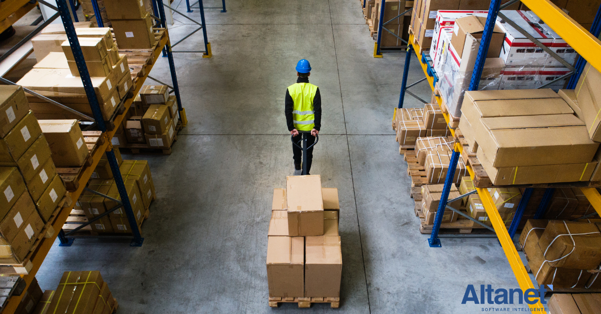 Cómo un WMS en logística reduce costos y mejora tus KPI operativos